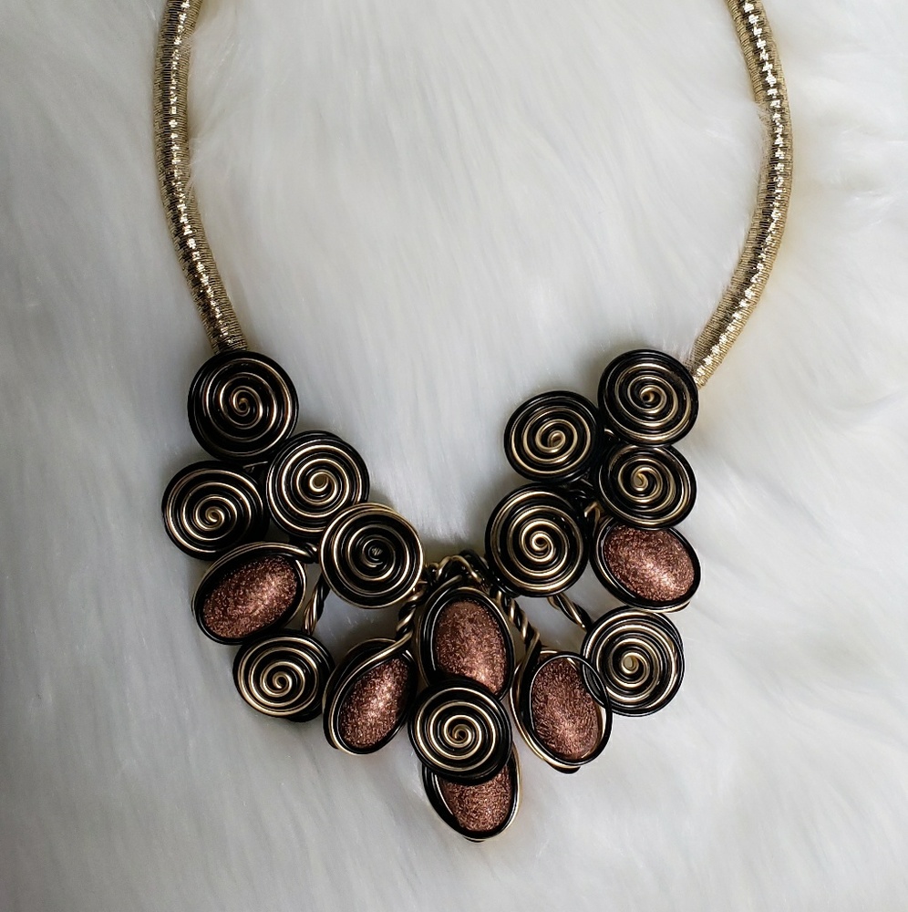 Beautiful Brown and Gold Necklace